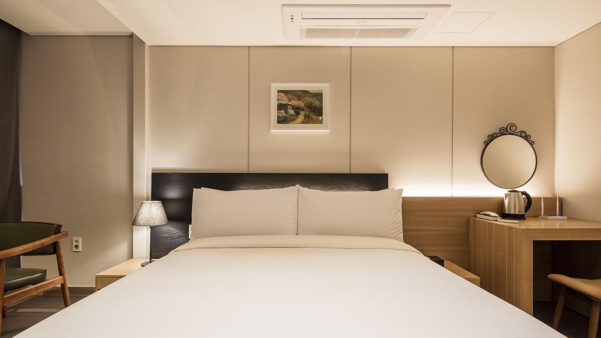 The First Stay Hotel Seul Dış mekan fotoğraf